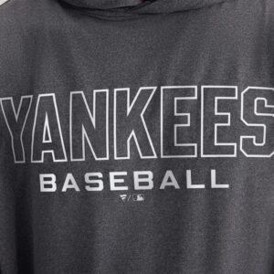 New York Yankees Fanatics Clutch Long Sleeve Hooded T-Shirt