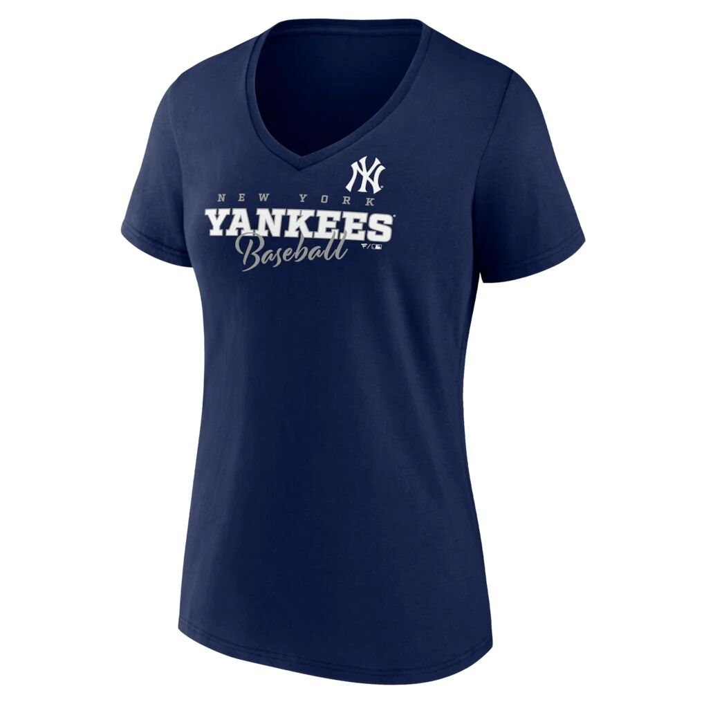 New York Yankees Fashion7 Women's Back in Business V-Neck T-Shirt