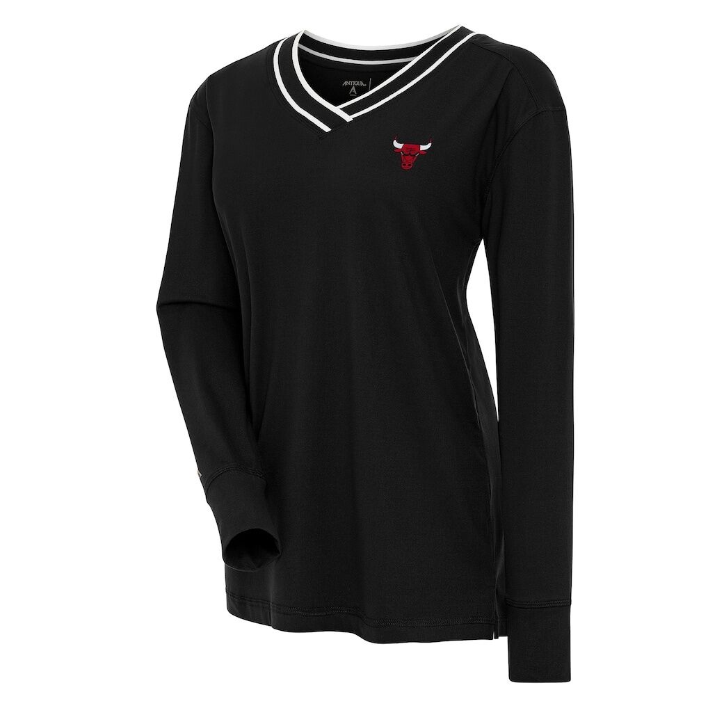 Chicago Bulls Antigua Women's Symbolic Long Sleeve V-Neck Top