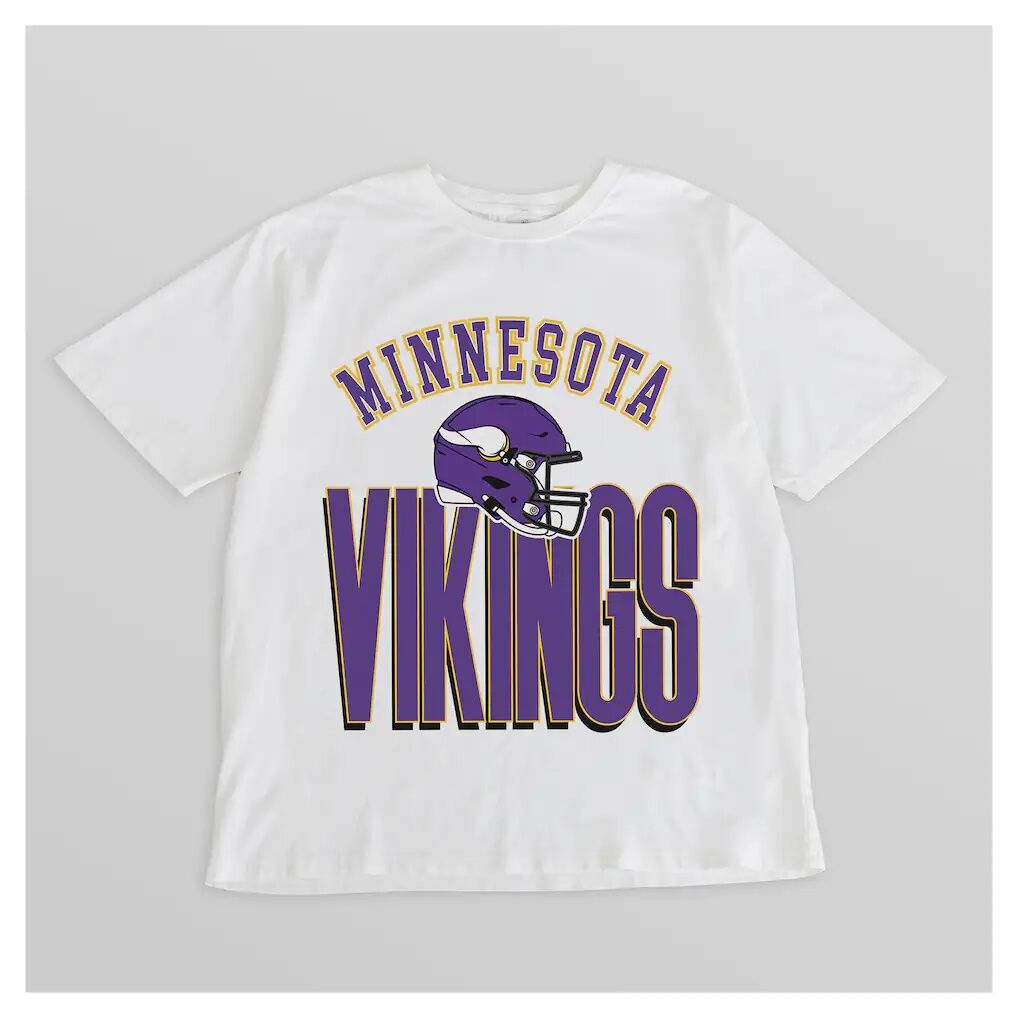 Minnesota Vikings Gameday Couture Women's Oversized Classic Fierce Focus T-Shirt