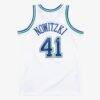 Dirk Nowitzki Dallas Mavericks Mitchell & Ness 1998-99 Hardwood Classics Swingman Jersey - White - Side View