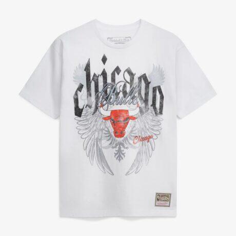 Chicago Bulls Mitchell & Ness Old English Classic T-Shirt - White - Front View
