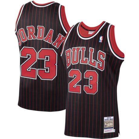 Michael Jordan Chicago Bulls Mitchell & Ness 1995/96 Hardwood Classics Authentic Jersey - Black - Front View