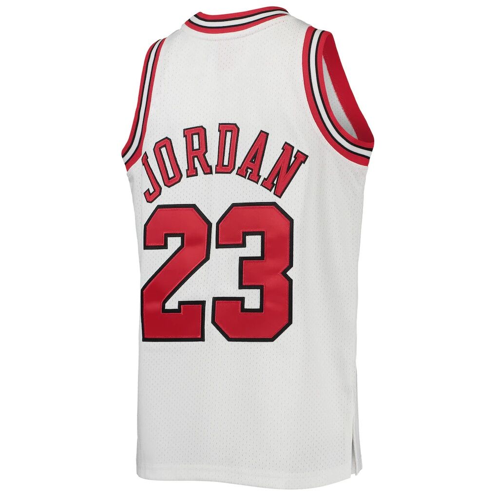 Michael Jordan Chicago Bulls Mitchell & Ness Youth 1997/98 Hardwood Classics Authentic Jersey